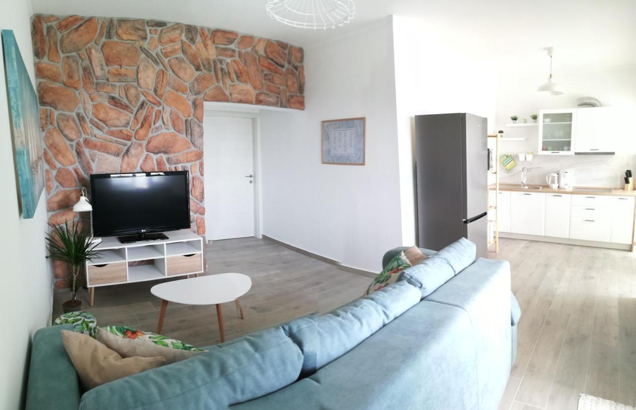 Apartments Tinjarosa Mundanije Екстер'єр фото