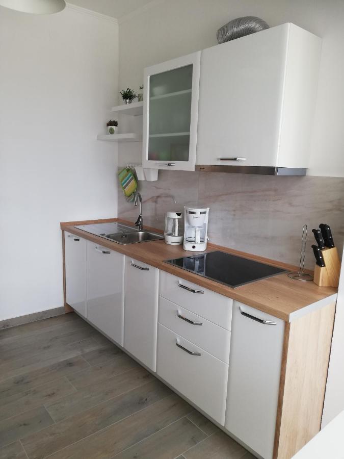Apartments Tinjarosa Mundanije Екстер'єр фото