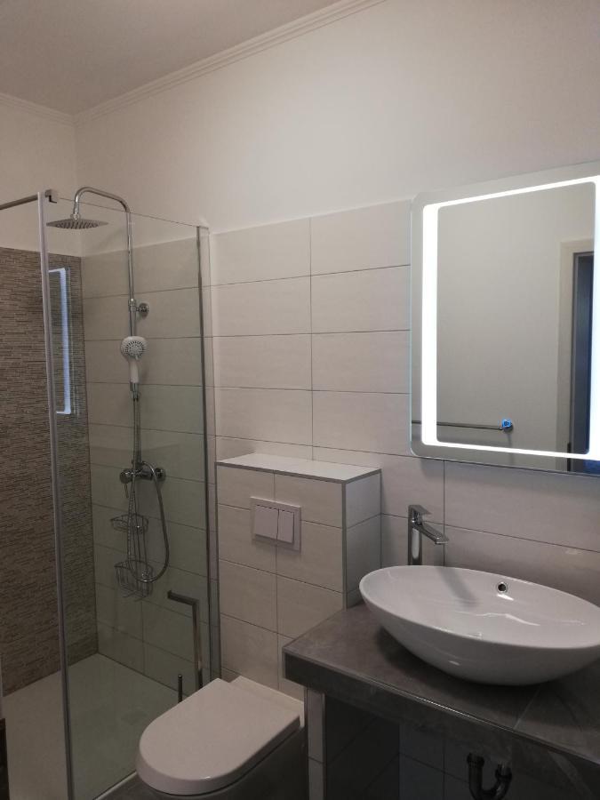 Apartments Tinjarosa Mundanije Екстер'єр фото