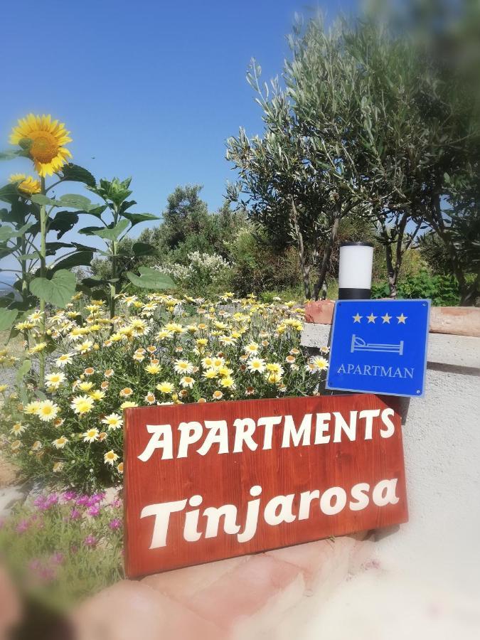 Apartments Tinjarosa Mundanije Екстер'єр фото