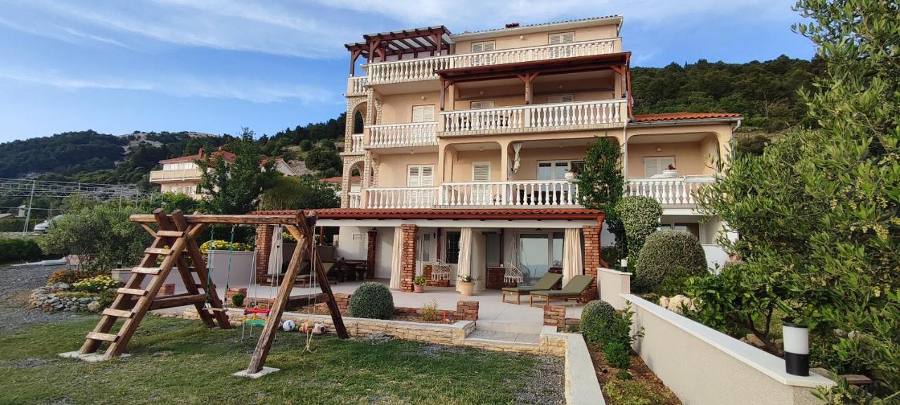 Apartments Tinjarosa Mundanije Екстер'єр фото